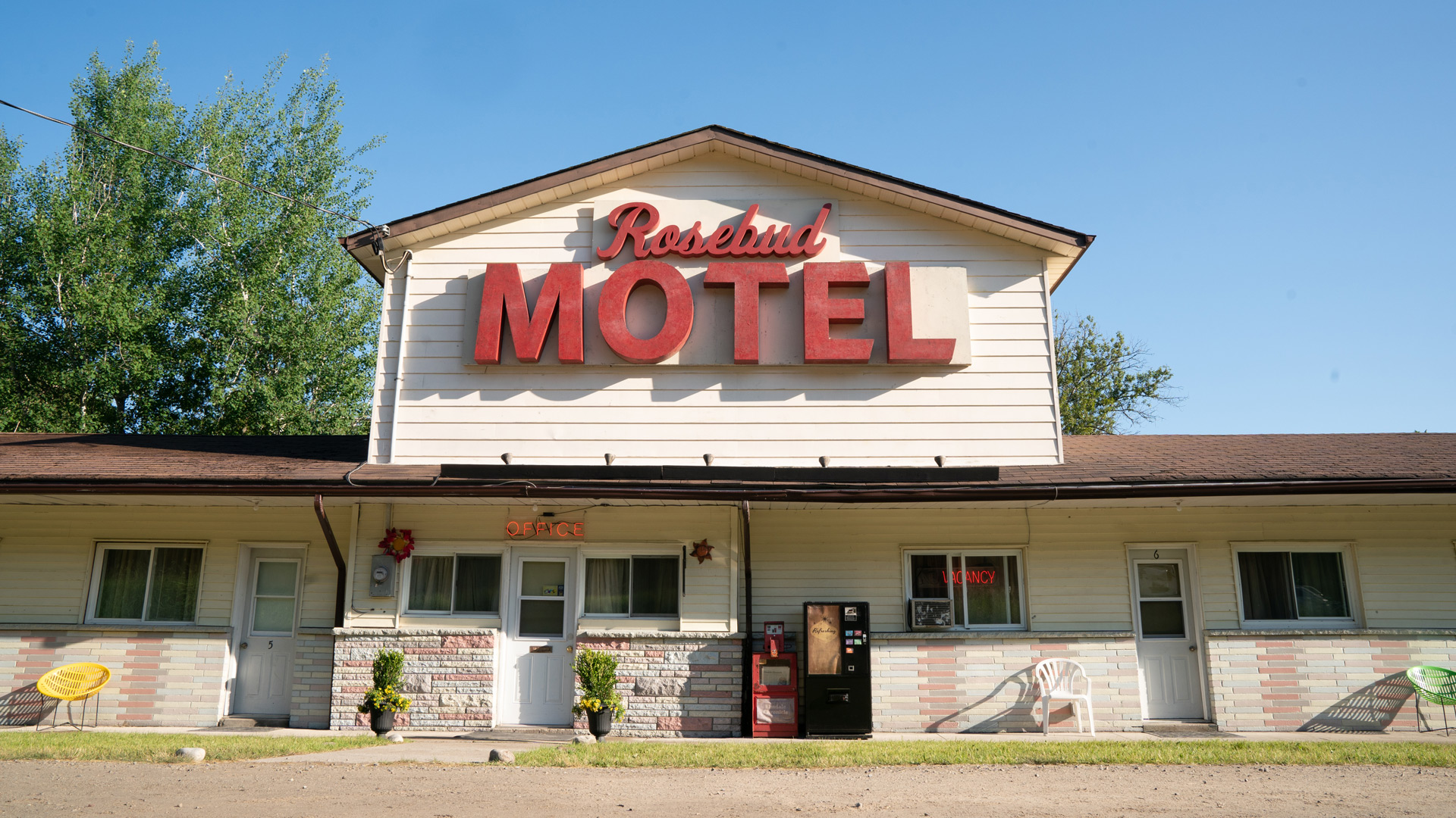 tv-schitts-creek-motel