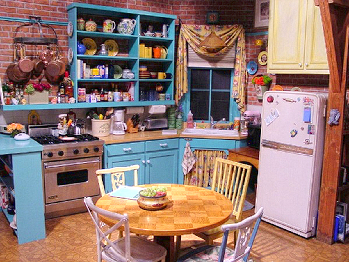 virtual_background_friends_kitchen